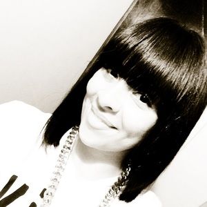 Meet your Posher, Je'nay